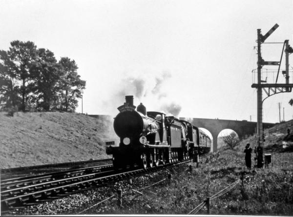 Steam train tour 1963 near the Eydon Road Bridge.