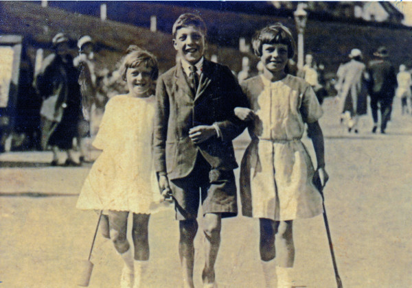 Betty, Neville & Joan Shrimpton at the seaside 1925