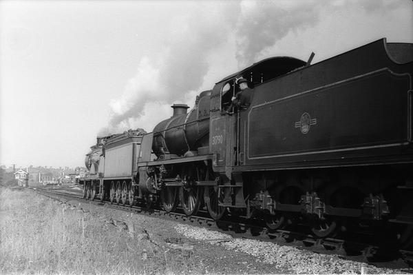 The Locomotive Club of Great Britain Railtour train October 1963 approaching Woodford Halse Station